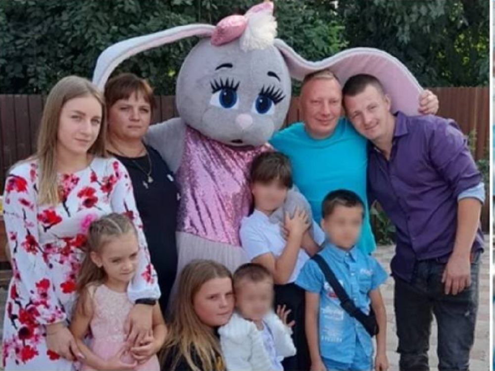 Выжившую во время расстрела семьи в Новошахтинске девочку удочерила многодетная семья