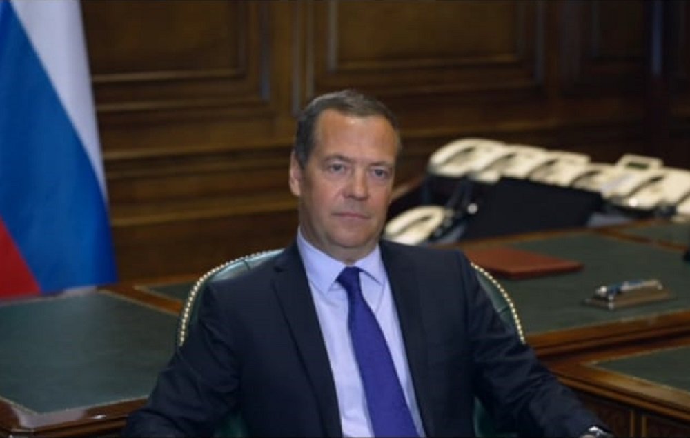 Оппозиционеров, уехавших из Ростовской области, Медведев назвал уродами