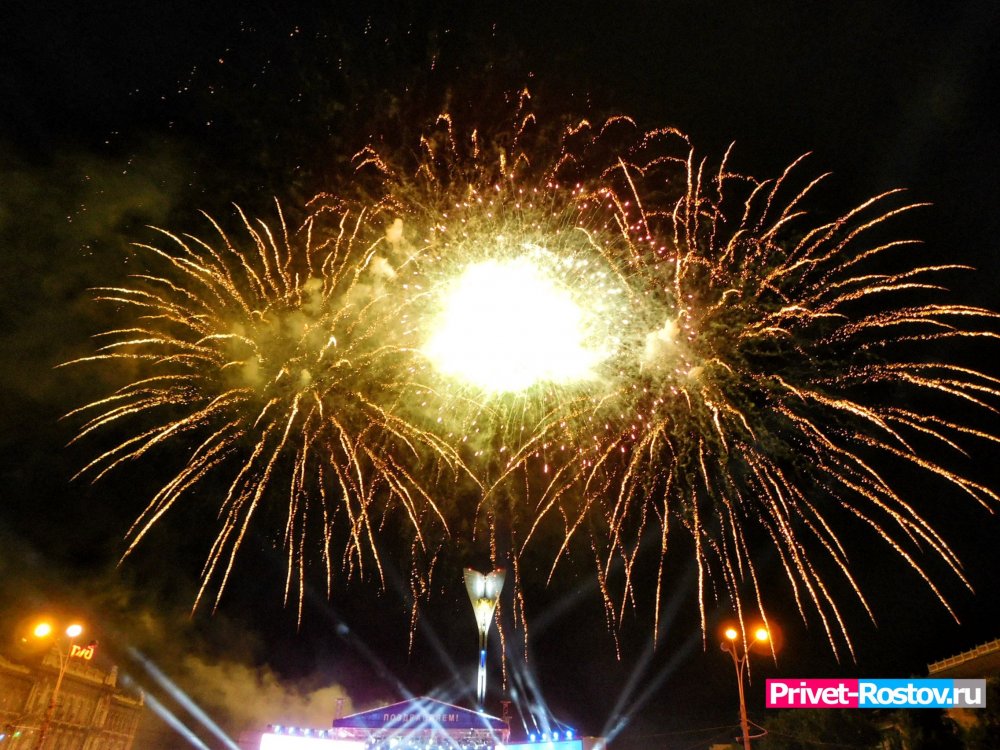В Ростовской области не стали запрещать в новогодние праздники фейерверки на фоне СВО в декабре