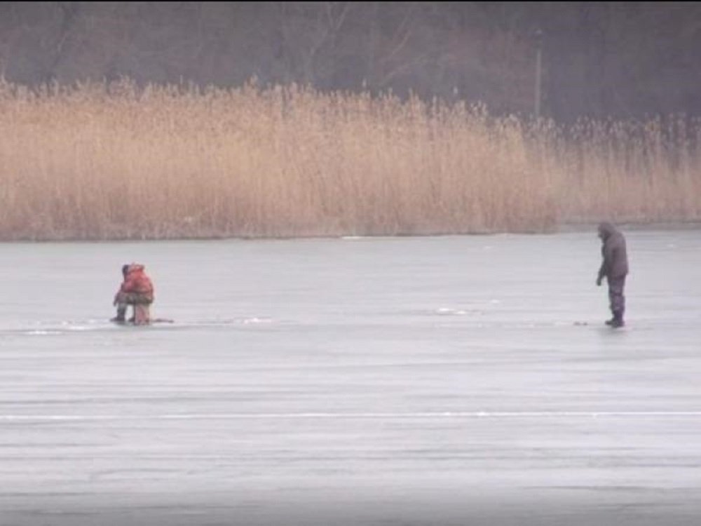 В Ростовской области рыбаков унесло на льдине