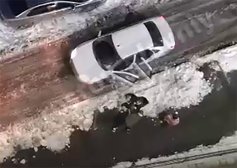 В Ростове пассажиры устроили драку с водителем такси из-за 100 рублей