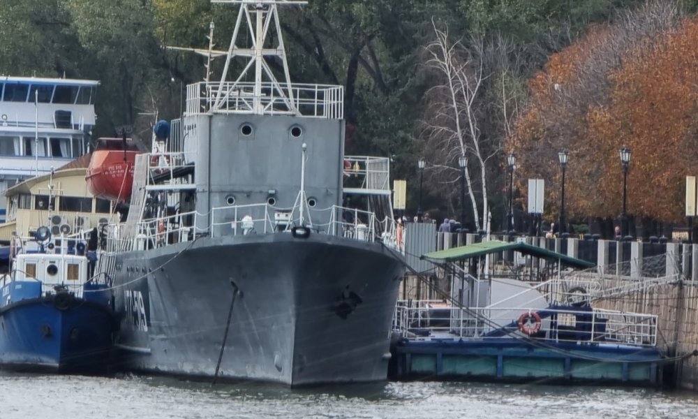 Эсминец ВМС США не пустили в Черное море