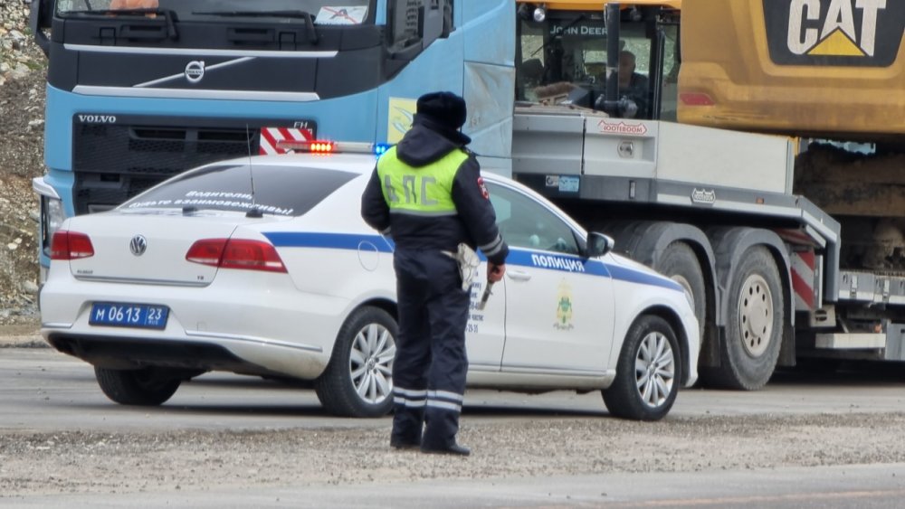 Бандиты в погонах в Ростовской области собирали дань с дальнобойщиков