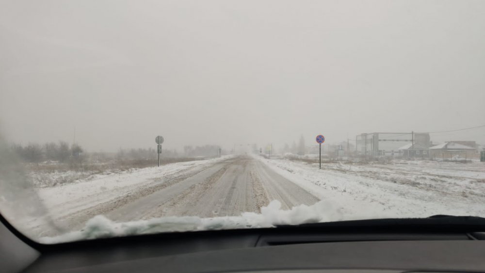 Автомобилистов Ростовской области призвали отменить поездки из-за сильного снегопада
