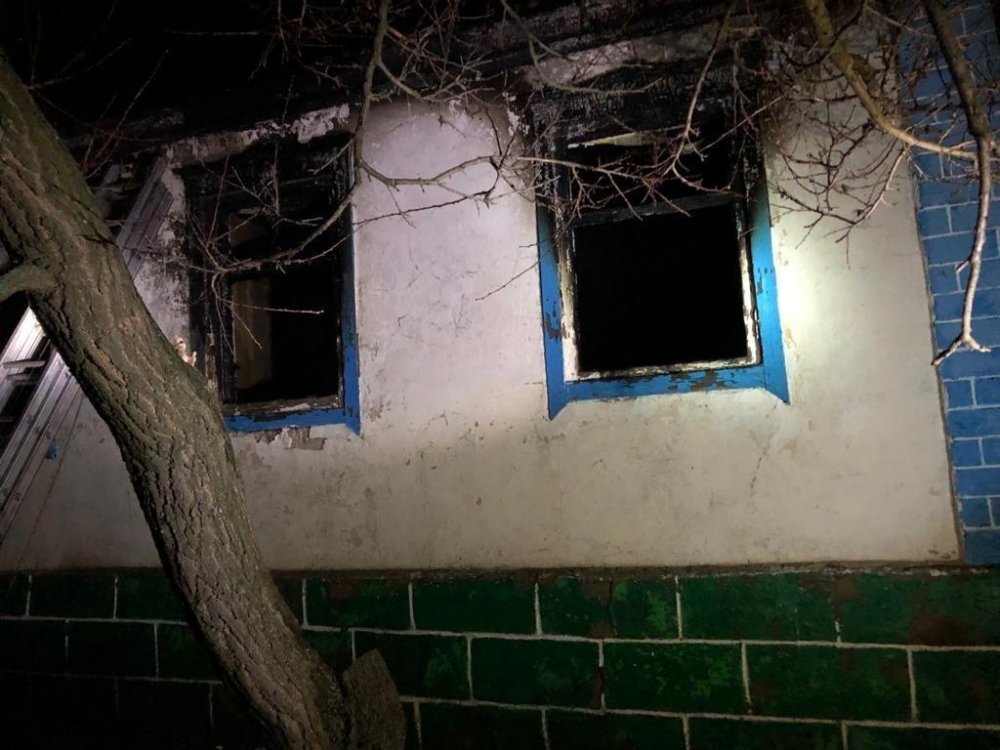 «Родители провожали друзей»: появились подробности гибели двоих детей при пожаре в Ростовской области