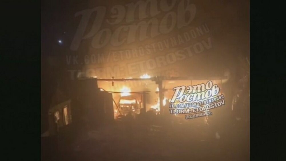 При загадочных обстоятельствах в Ростовской области ночью 24 февраля в гараже взорвался BMW