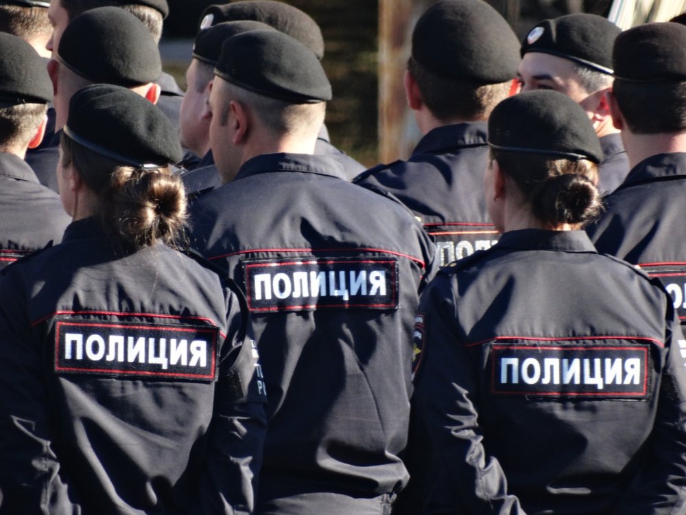 Новый мордобой «ЧВК Редан» у ТЦ Рио в Ростове заблокировали полицейские