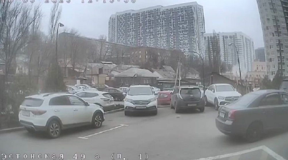 Видеокамеры сняли момент взрыва в здании погрануправления ФСБ по Ростовской области