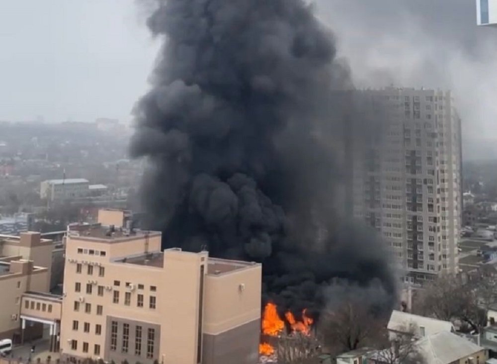 ФСБ прокомментировало взрыв: причиной ЧП в погрануправлении Ростова стало возгорание ГСМ