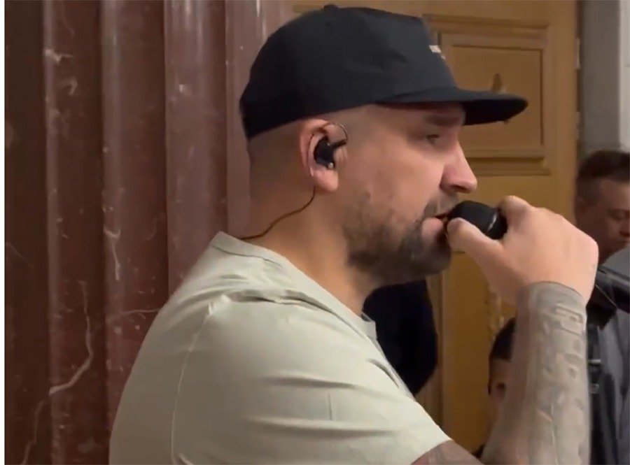 Известный ростовский рэпер Баста устроил концерт в московском метро