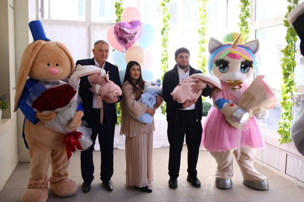 Из Ростовского НИИАПа выписали первую тройню, родившуюся в 2023 году