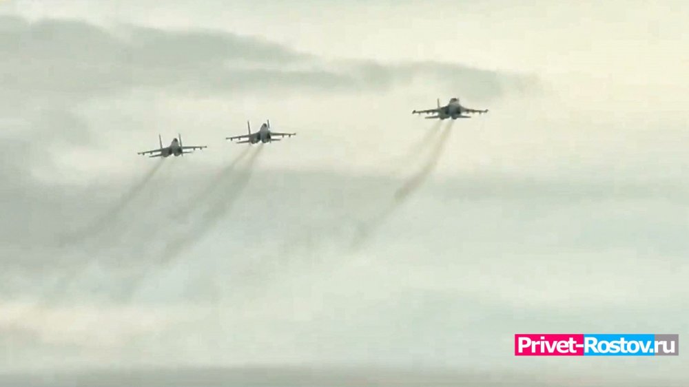 К границам Краснодарского края приблизились 10 военных самолётов НАТО