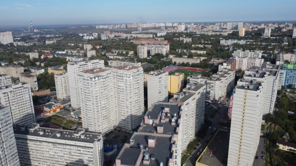 Из-за «адской» застройки одностороннее движение хотят ввести на Извилистой улице в Ростове