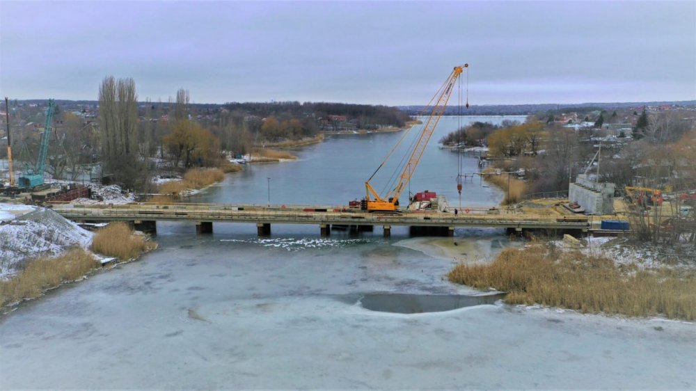 Строительная готовность нового моста через Ростовское море превысила 20% в марте