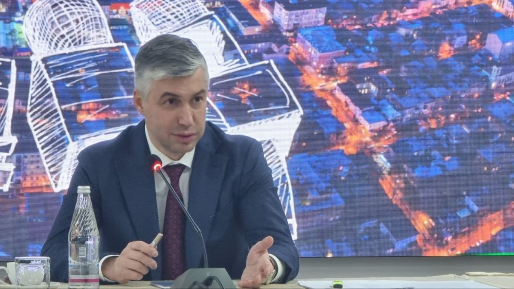 Логвиненко заподозрил частных перевозчиков в Ростове в уклонении от уплаты налогов в 2023 году