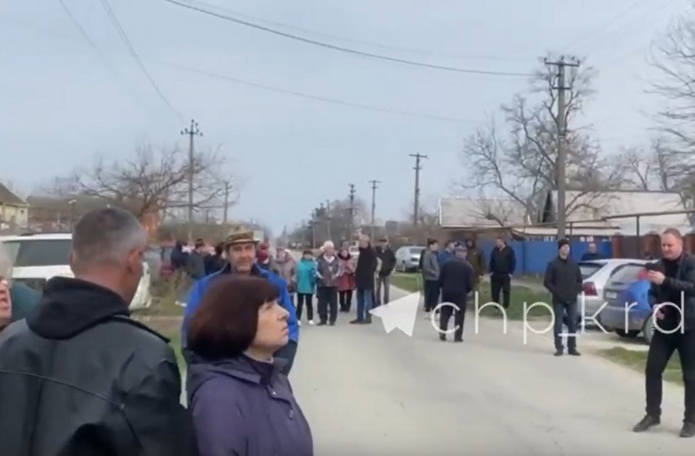 Бунт устроили возмущённые жители в Краснодарском крае и перекрыли дорогу
