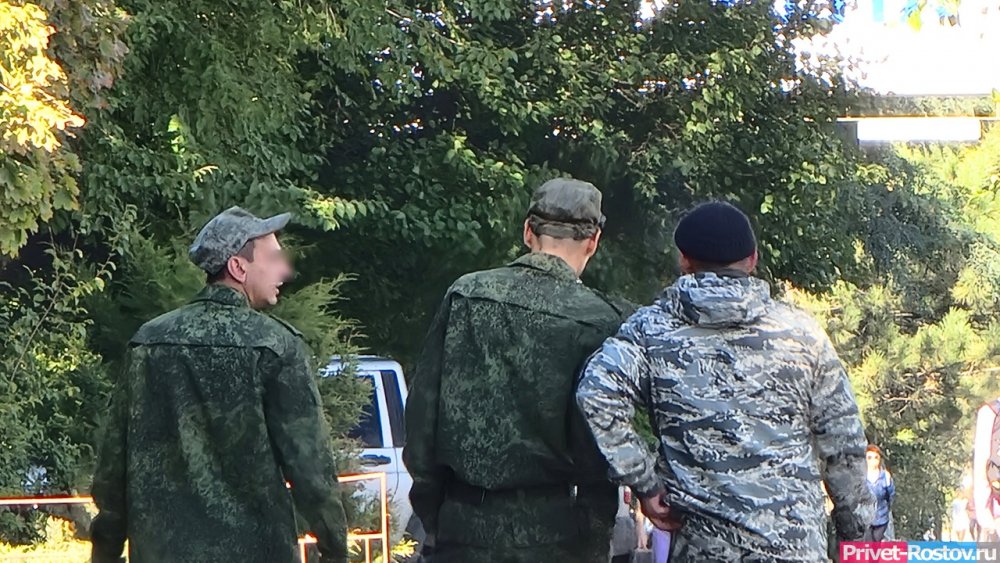 В Ростовской области всех безработных призвали служить в армии по контракту в 2023 году