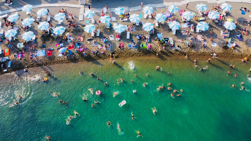 В России на побережье Черного моря купальный сезон начнется раньше обычного в 2023 году