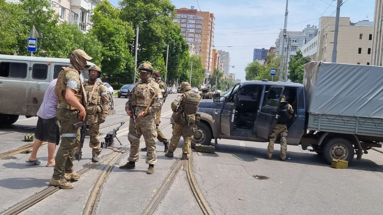 Полицейские в Ростове заявили, что они перекрывали улицы в день мятежа Пригожина