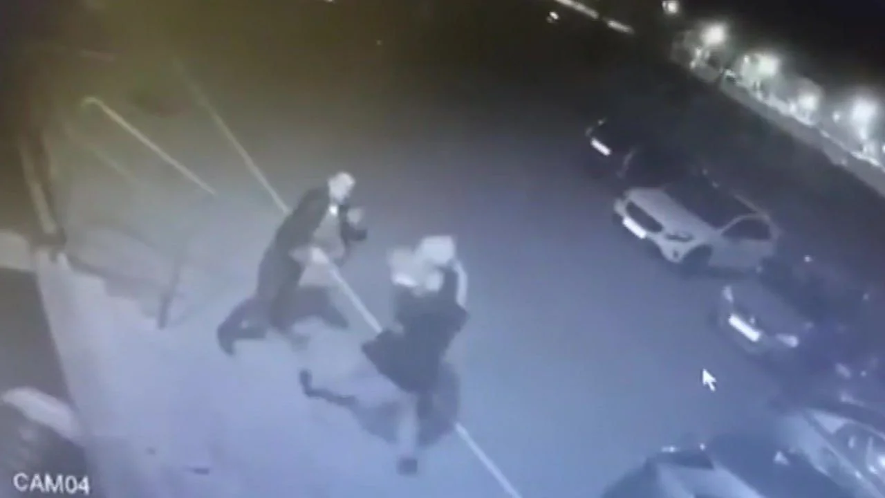 В Сеть слили видео нападения на полицейского в Морозовске 31 мая