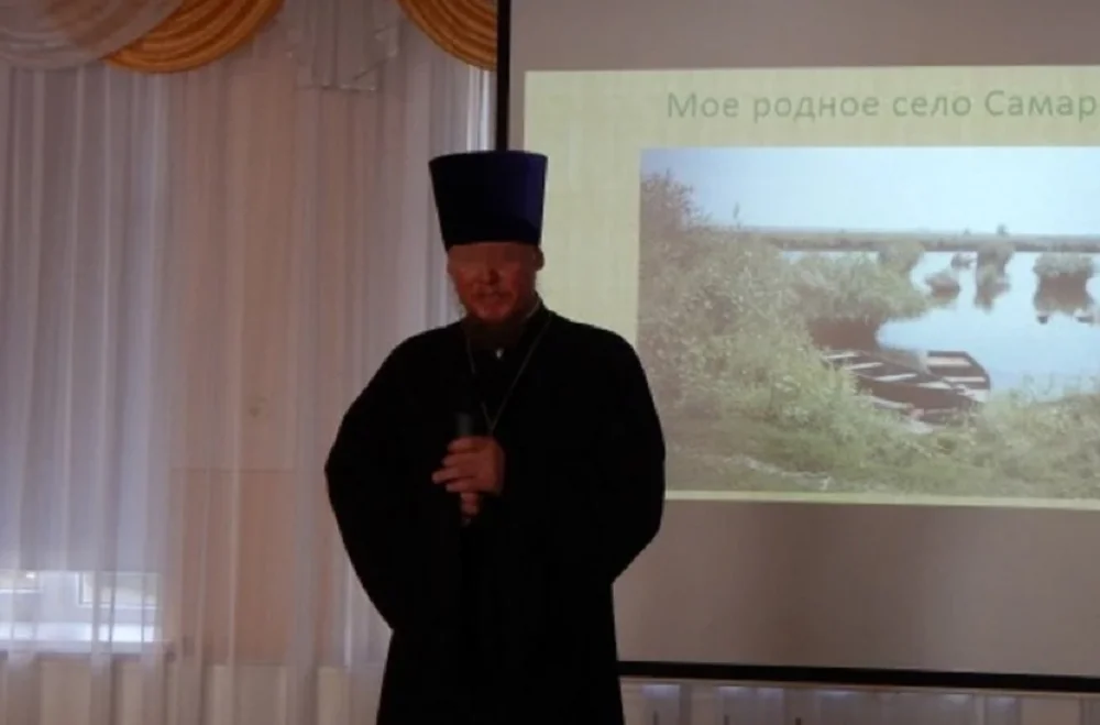 В Азове суд отправил в колонию священника за растление падчериц