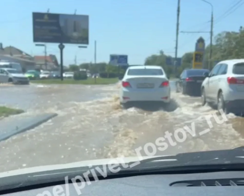 В Ростове из-за прорыва полностью затопило район Александровку 6 августа