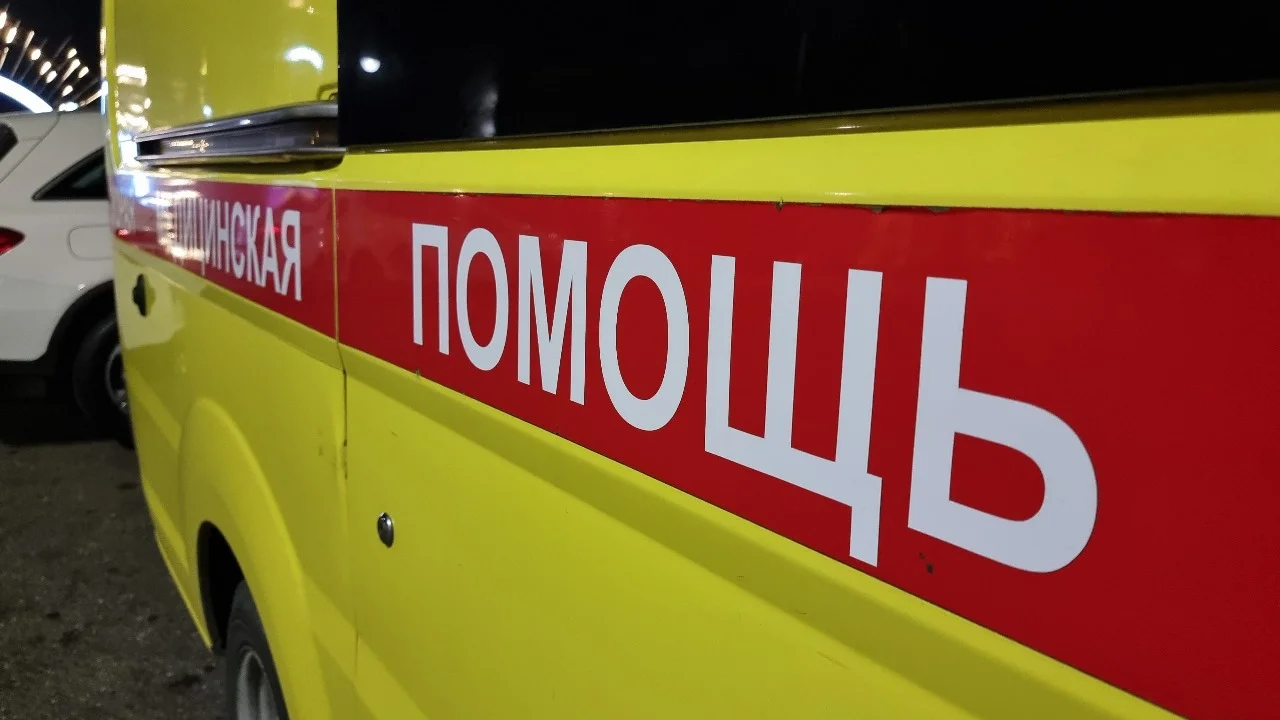 В Таганроге машина ДПС протаранила легковушку в попытке остановить лихача в военной форме
