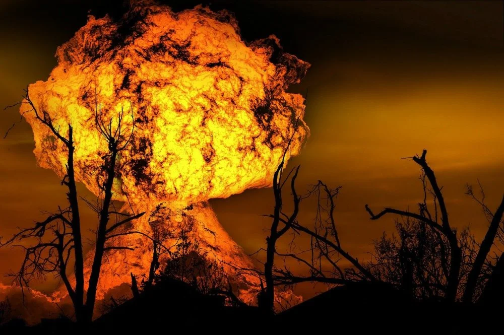 Алгоритм действий при ядерном взрыве озвучил эксперт по выживанию