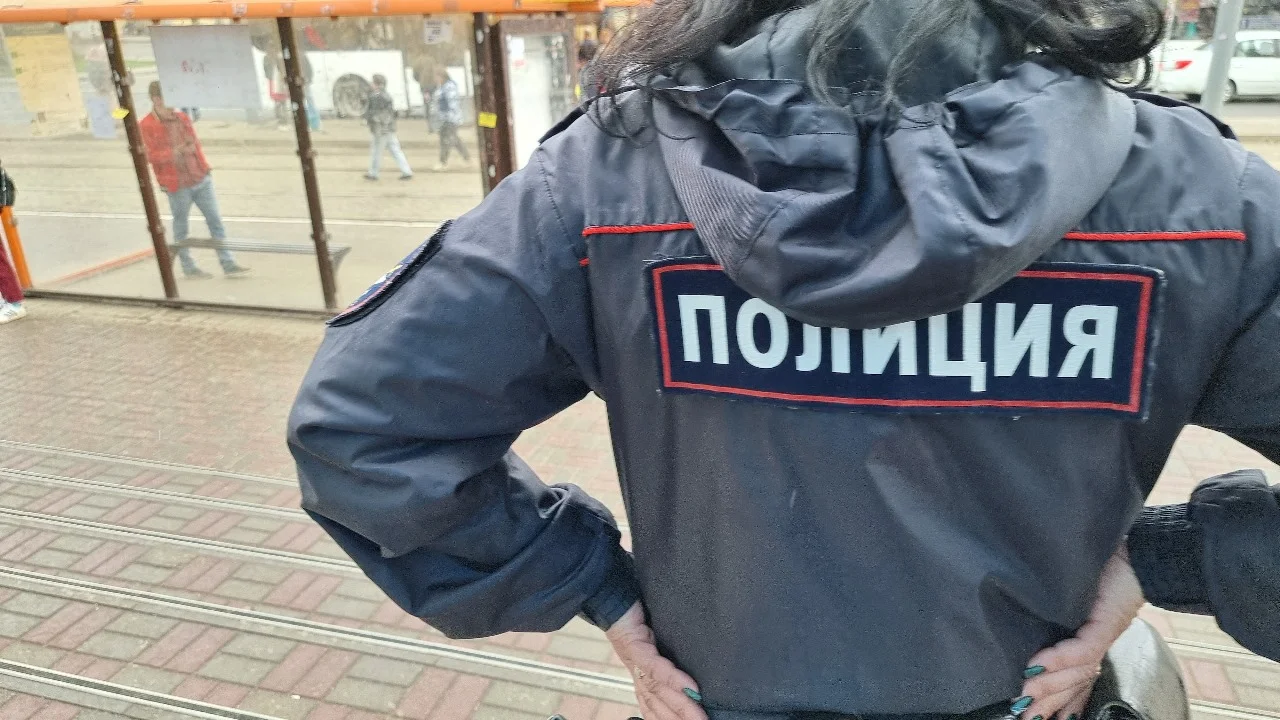 Стрельбу открыли участники свадебного кортежа в Ростове и перекрыли дорогу