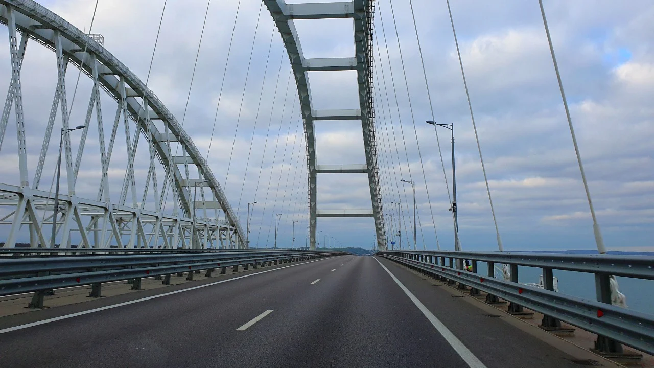 Три моста под Ростовом берут под охрану «от незаконного вмешательства»
