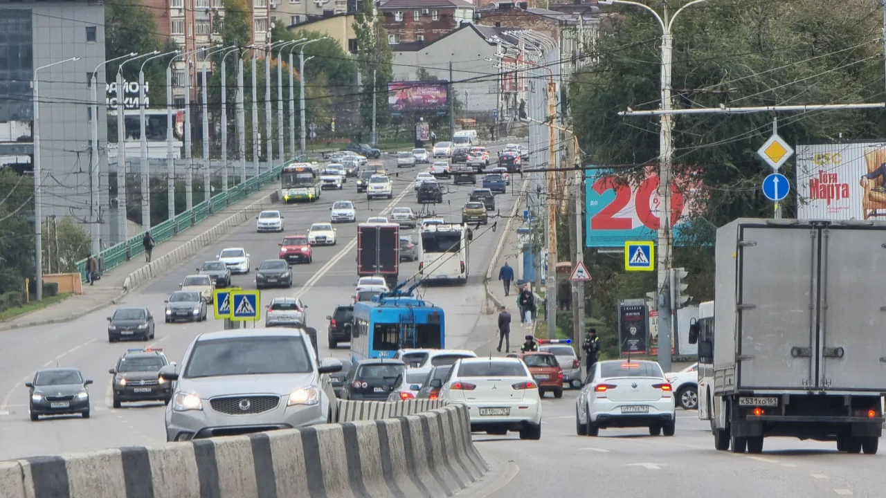 С 13 ноября и по 15 декабря Ростове перекроют движение транспорта на ЗЖМ