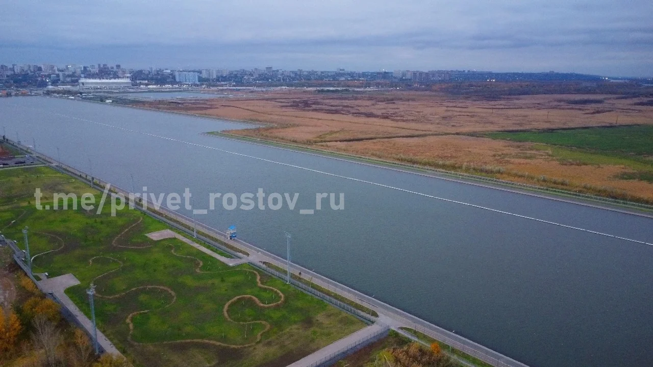 Большой участок для новой дороги начинают готовить у Гребного канала в Ростове