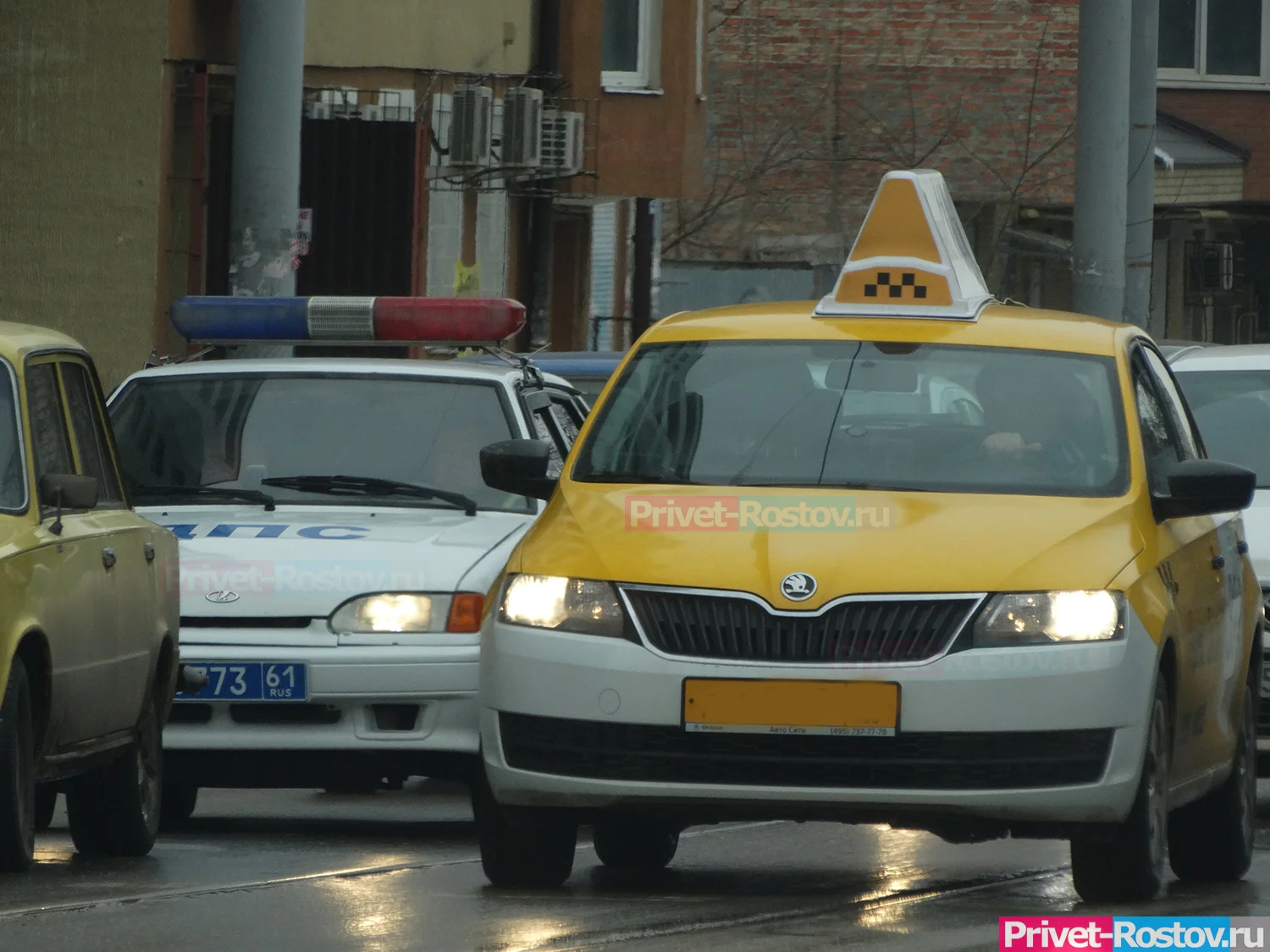 Рейды по работе такси проводят в Ростовской области в декабре