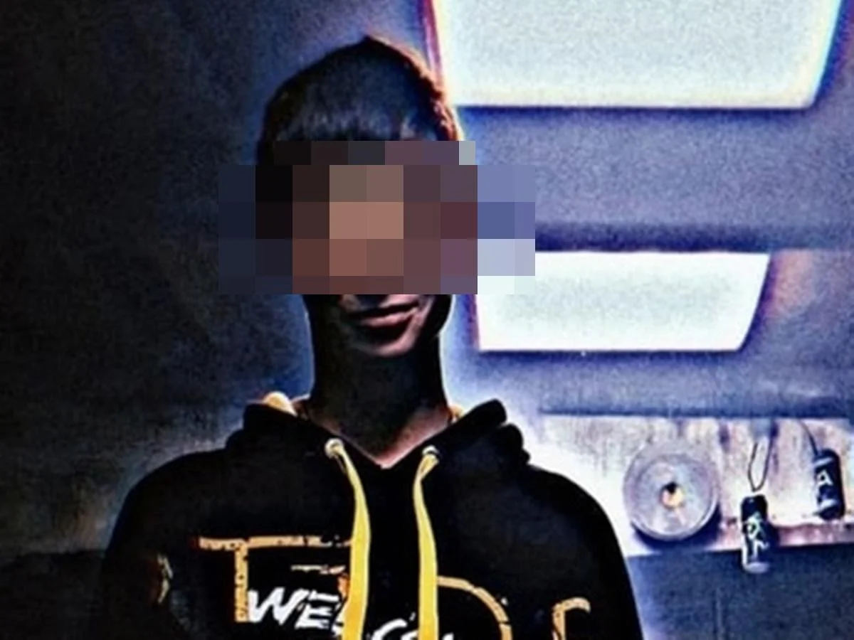 В Ростовской области на автобусной остановке обнаружили труп 17-летнего парня