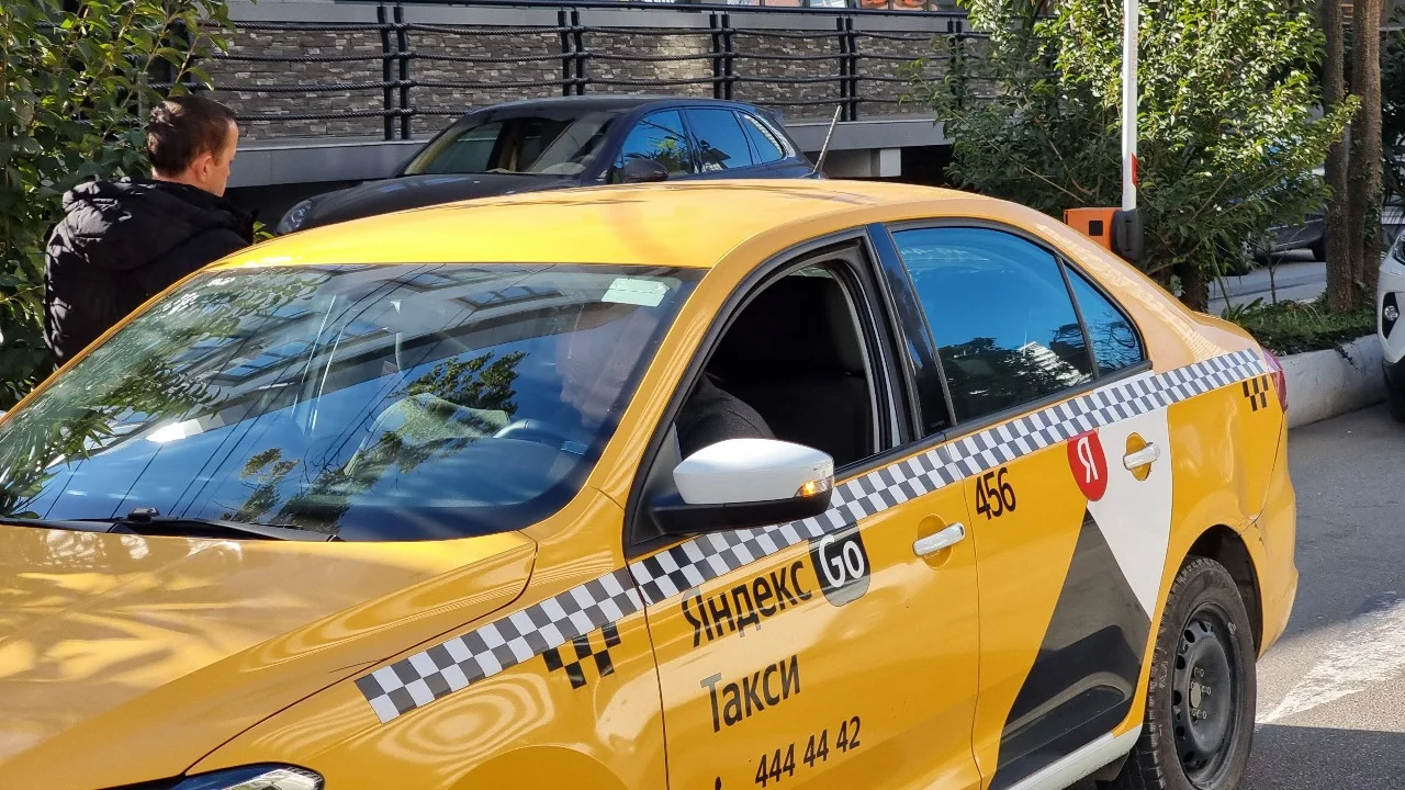 На Кубани Роспотребнадзор оштрафовал Яндекс. Такси за обман пользователей