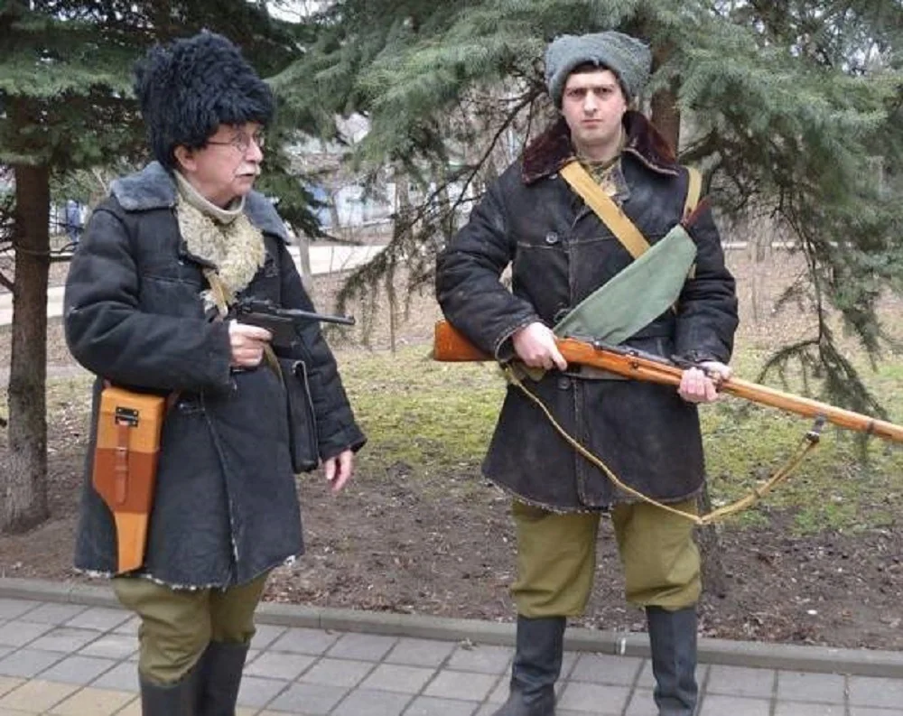 В Ростове на Большую Садовую вышли люди с оружием