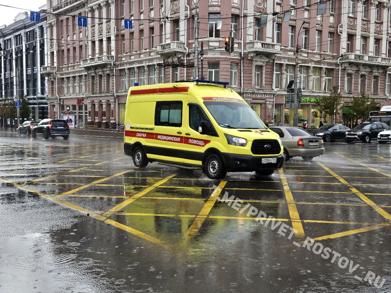 В Ростове девочка-подросток выпала с 16 этажа и выжила