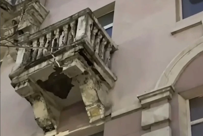 На Садовой в Ростове-на-Дону обрушился балкон вечером 19 февраля