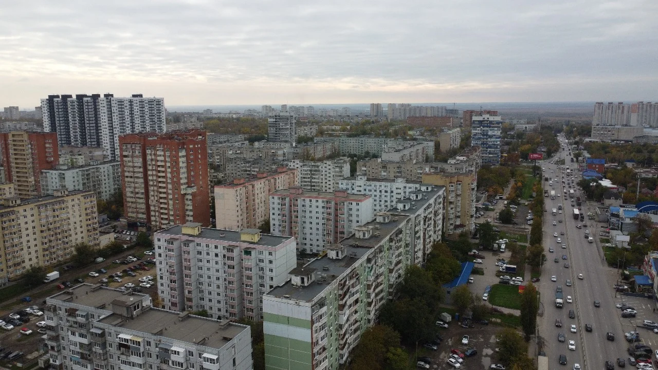 В Ростове спасли мужчину, при попытке спрыгнуть с третьего этажа