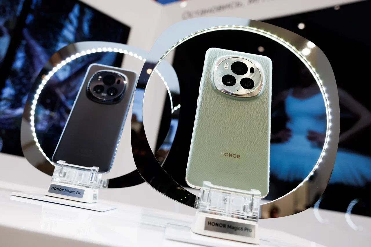 МТС открыла ростовчанам предзаказ на флагманский смартфон HONOR Magic6 Pro с AI-камерой и морозоустойчивой батареей