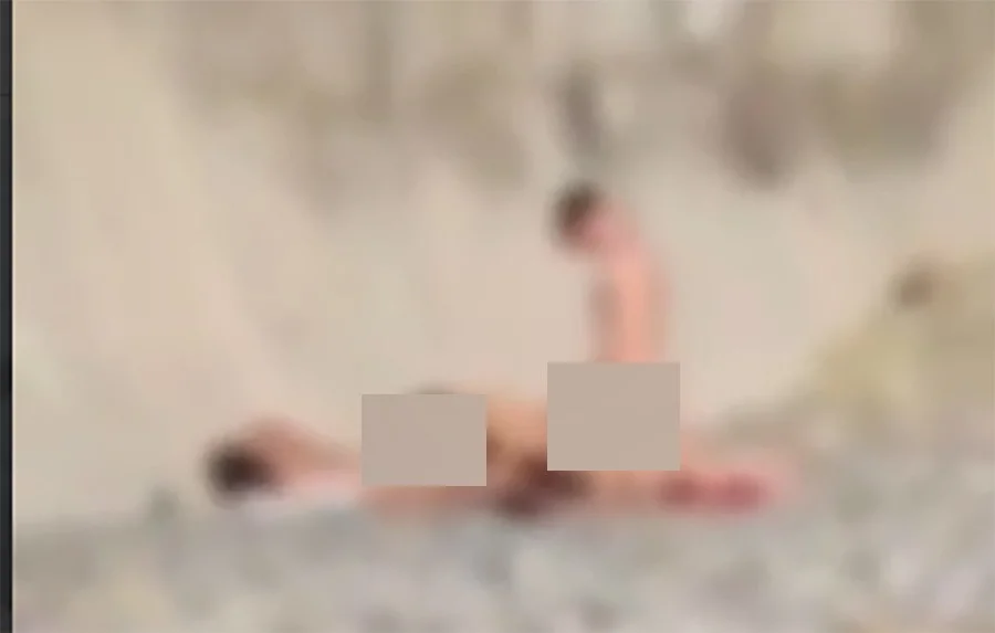 Групповой секс на нудистском пляже в Дагомысе в Сочи попал на видео