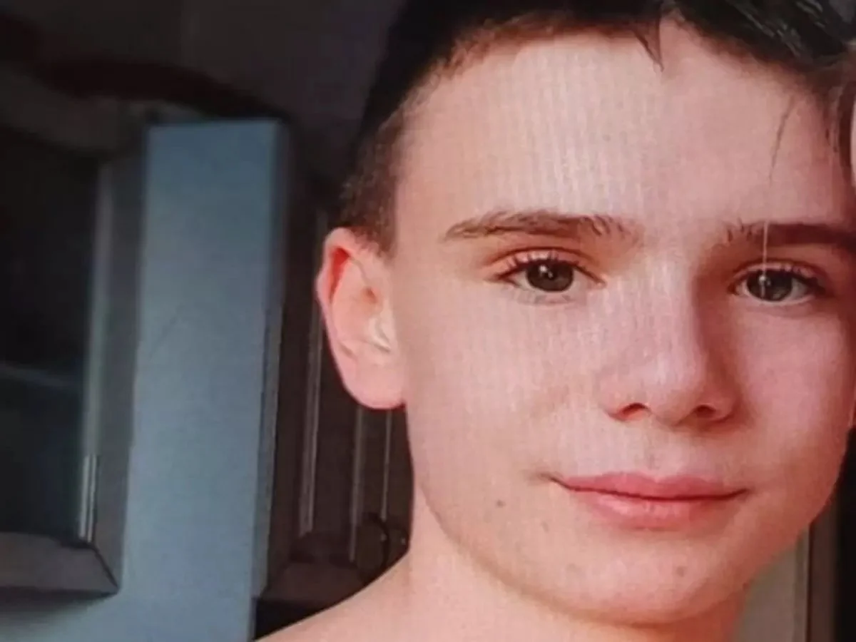 В Ростовской области ищут 16-летнего парня, который взял из дома 15 тысяч рублей и пропал
