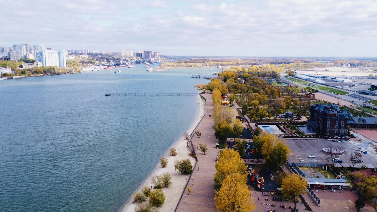Вместо аквапарка в Ростове построят гостиницу и парк развлечений на левом берегу Дона