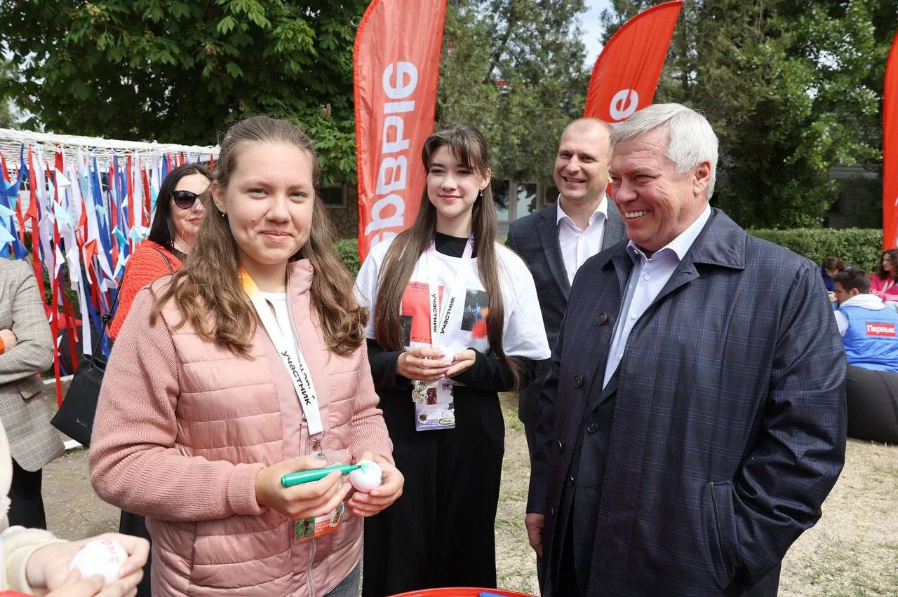 Губернатор Василий Голубев принял участие в работе 12-го форума «Молодая волна» в Неклиновском районе