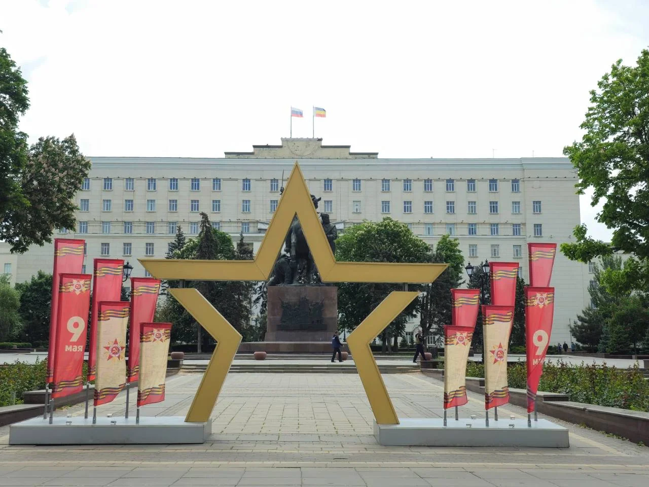 Ростов-на-Дону уже начали украшать ко Дню Победы 9 Мая