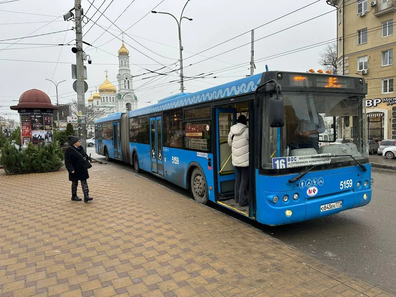 Не хватает еще пять: власти Ростова попросили у Москвы подарить автобусы-«гармошки»
