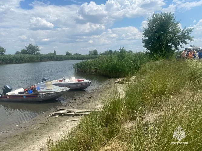 В Ростовской области пьяный мужчина пошел рыбачить и утонул