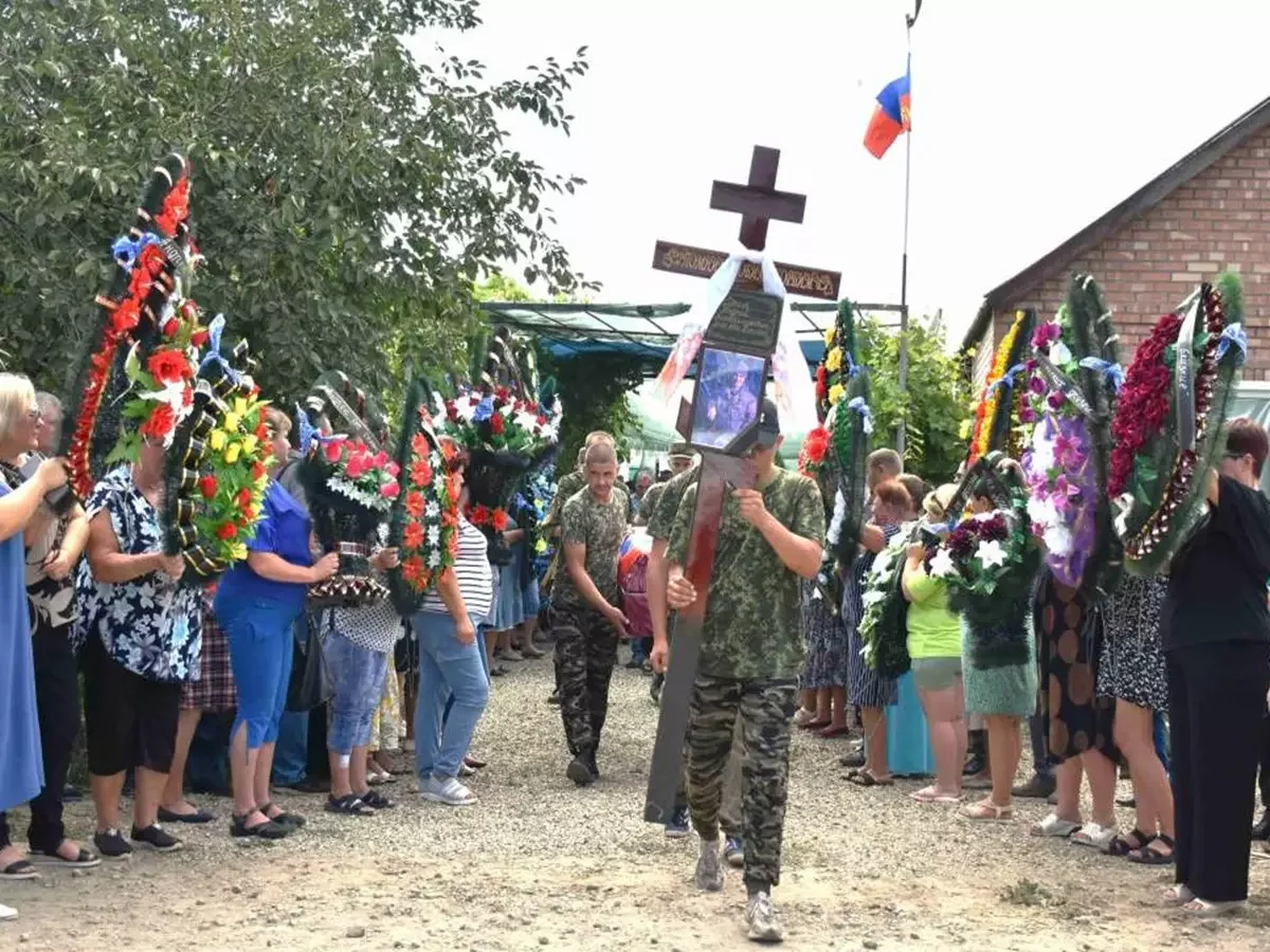 В Ростовской области через полтора года похоронили бойца, пропавшего на СВО