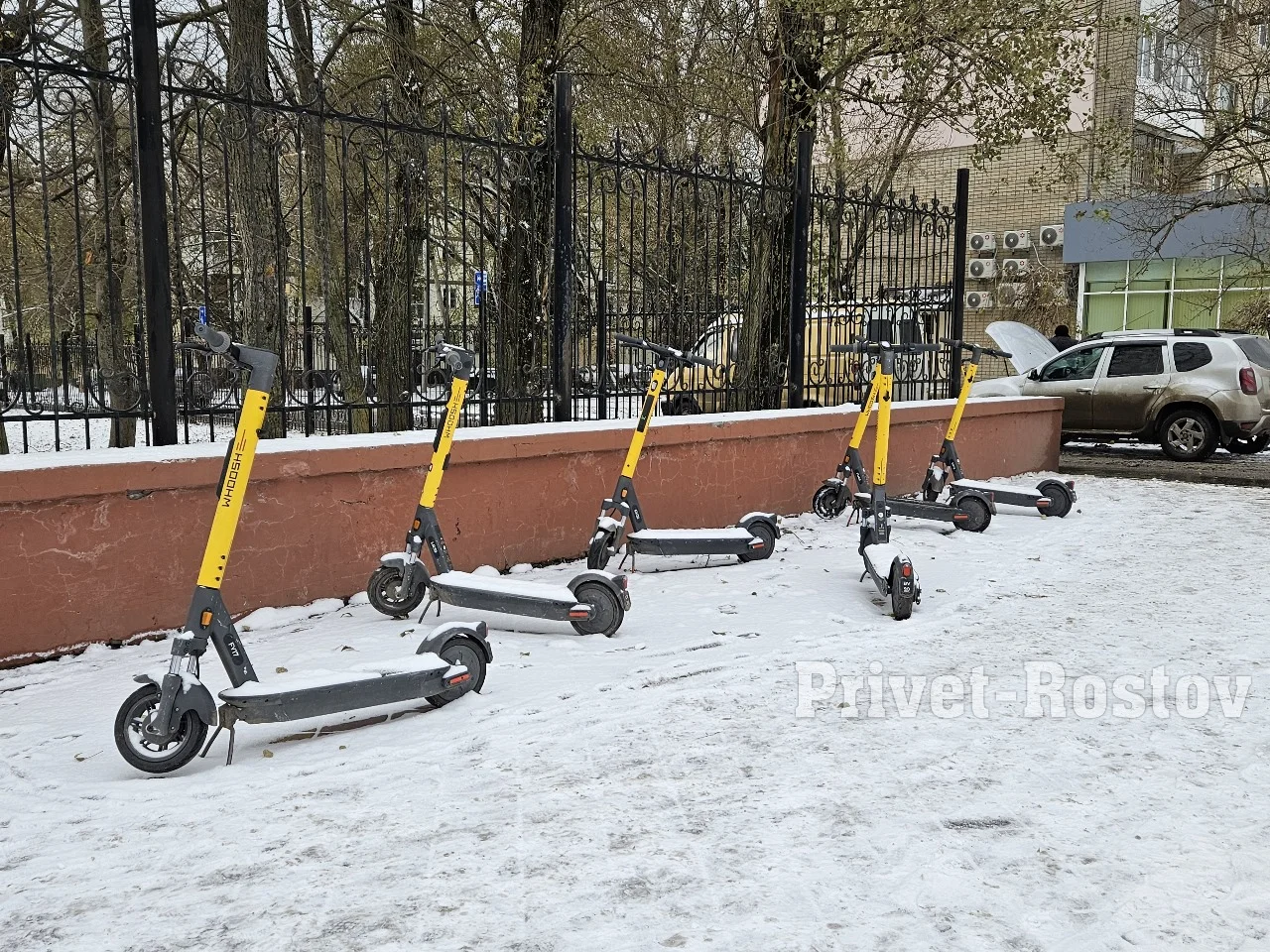 Стало известно где в Ростове запретили парковать и ездить на электросамокатах