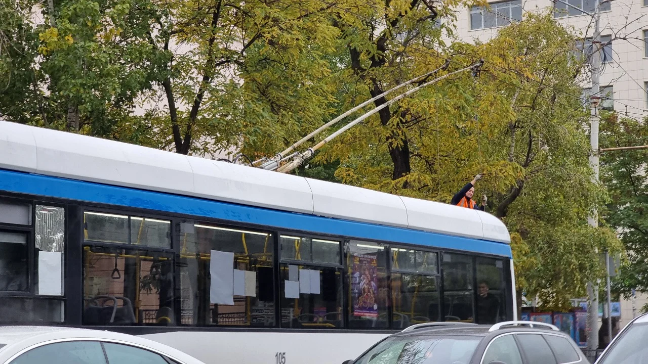 Чиновники в Ростове решили оставить ЗЖМ без троллейбусов, проспект Стачки ждет демонтаж